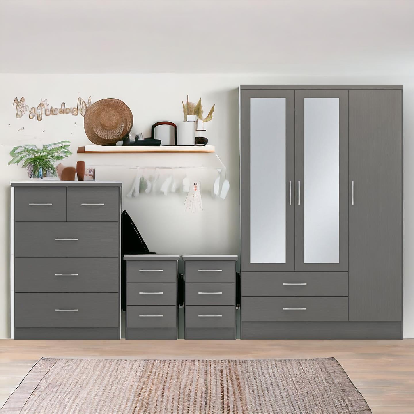 Windsor 4-Piece Bedroom Set — Grey